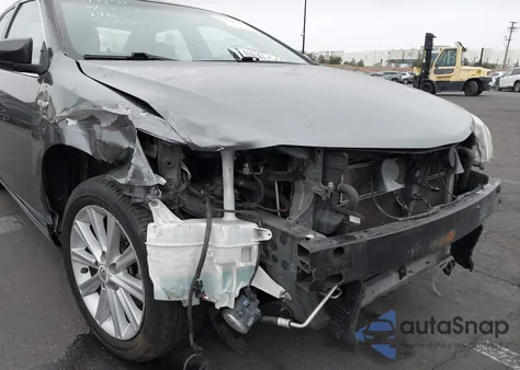 2012 Toyota Camry Hybrid Xle z USA, uszkodzony, nr VIN 4T1BD1FKXCU010569